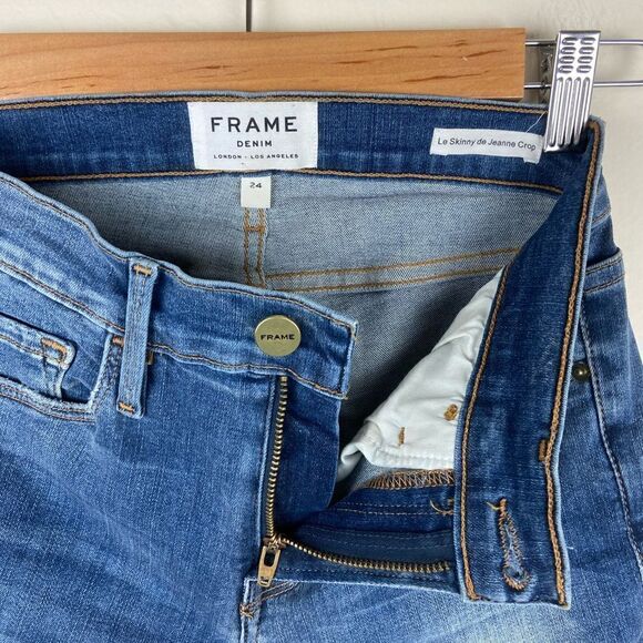 Frame Le Skinny de Jeanne Crop Petal-Hem Jeans in Sherman Wash - Picture 8 of 8